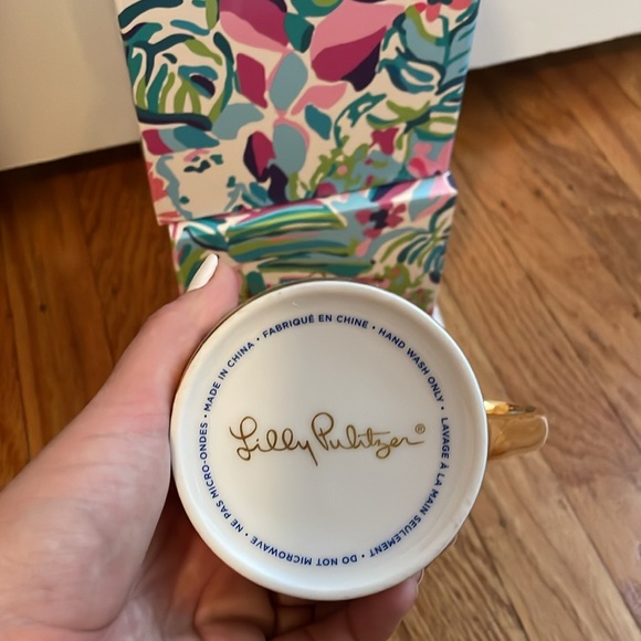 Lilly Pulitzer mug - Picture 3 of 4